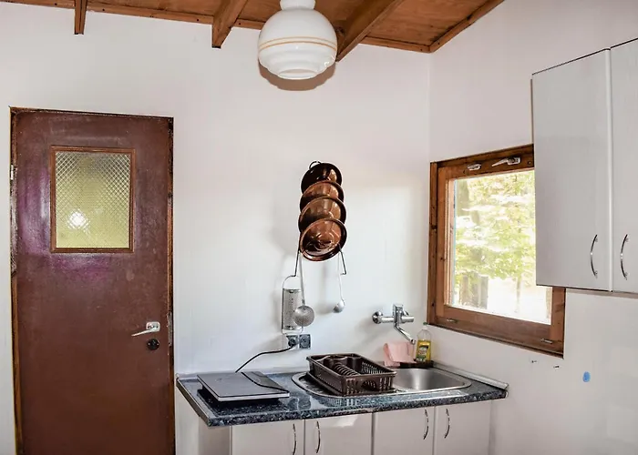 1 Bedroom Stunning In *